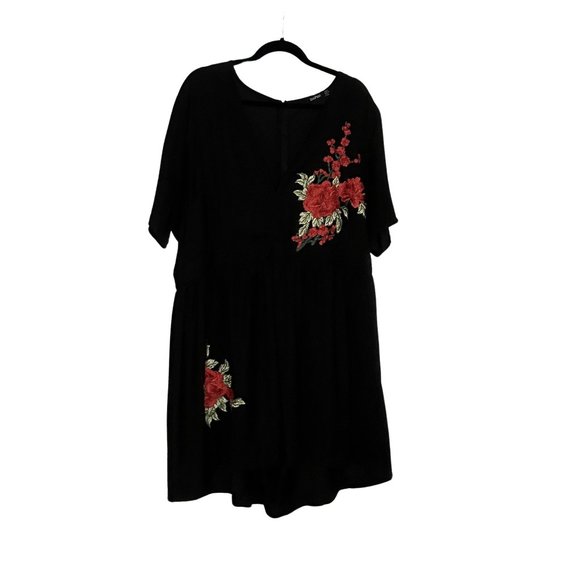 EUC Boohoo Plus Black Romper with Embroidered Roses - Sz. 16 - Picture 3 of 8